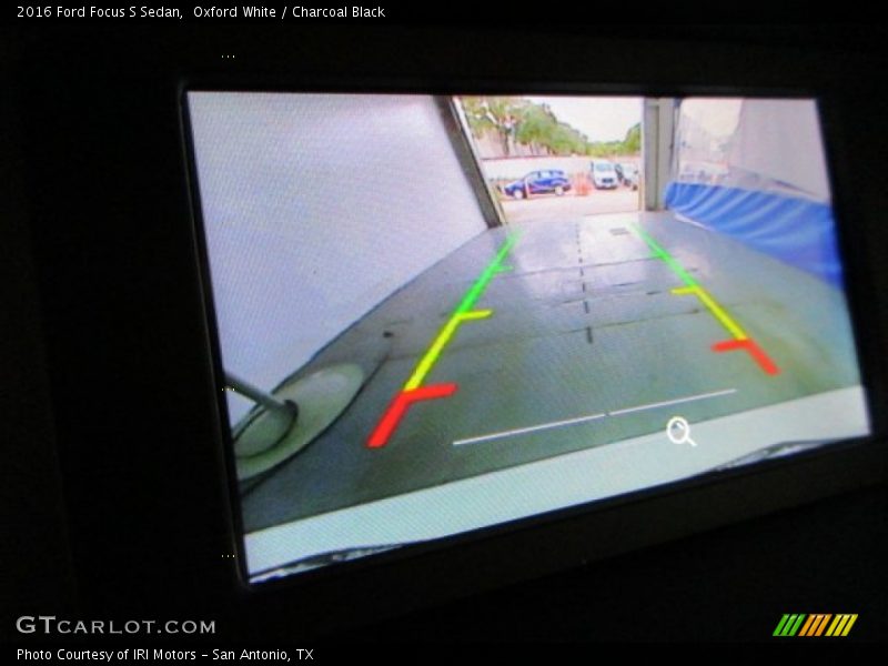 Oxford White / Charcoal Black 2016 Ford Focus S Sedan