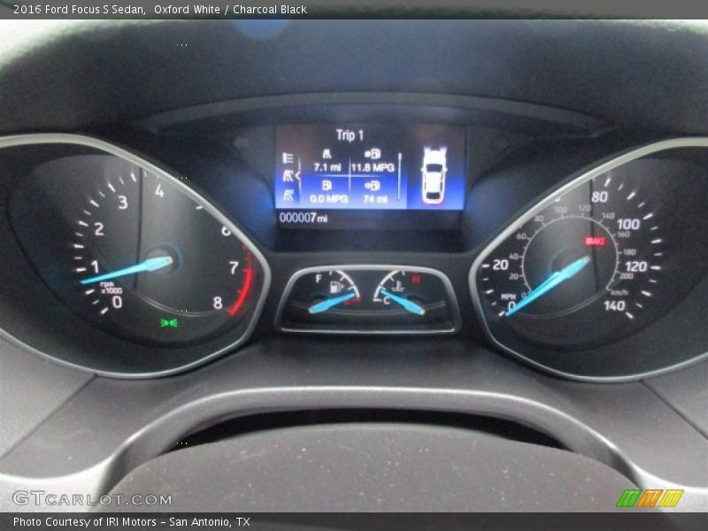 Oxford White / Charcoal Black 2016 Ford Focus S Sedan