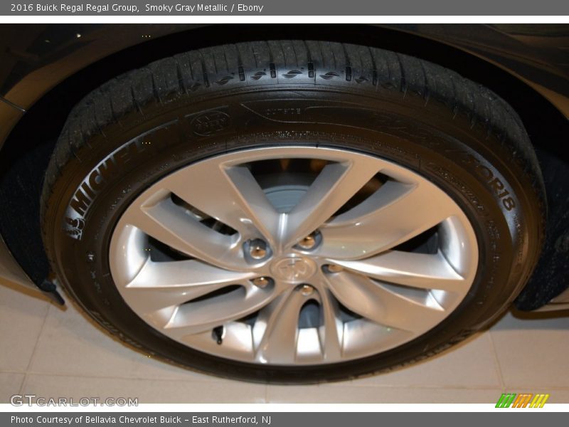 Smoky Gray Metallic / Ebony 2016 Buick Regal Regal Group