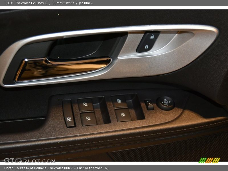 Summit White / Jet Black 2016 Chevrolet Equinox LT
