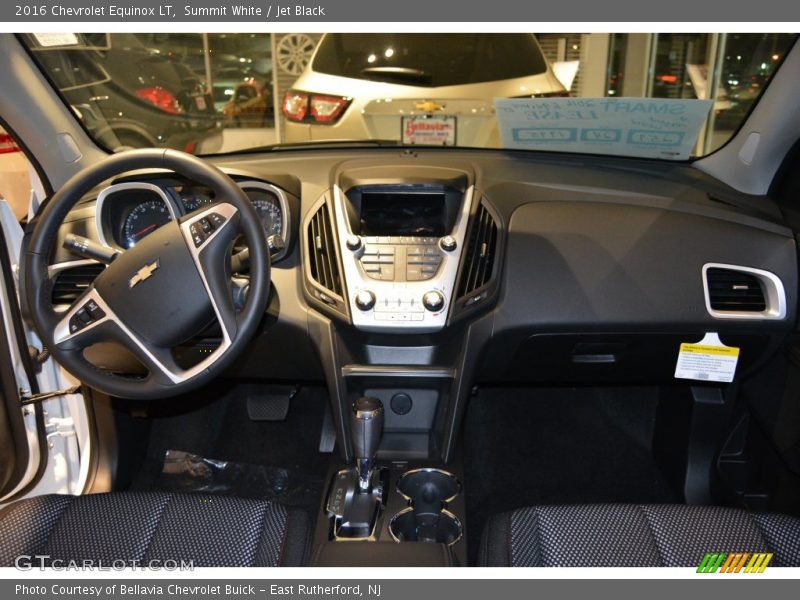 Summit White / Jet Black 2016 Chevrolet Equinox LT