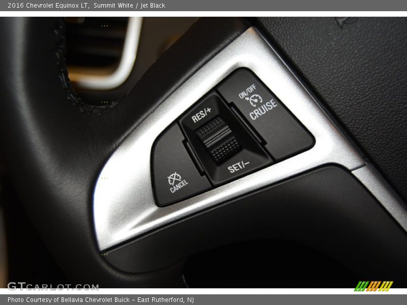 Summit White / Jet Black 2016 Chevrolet Equinox LT