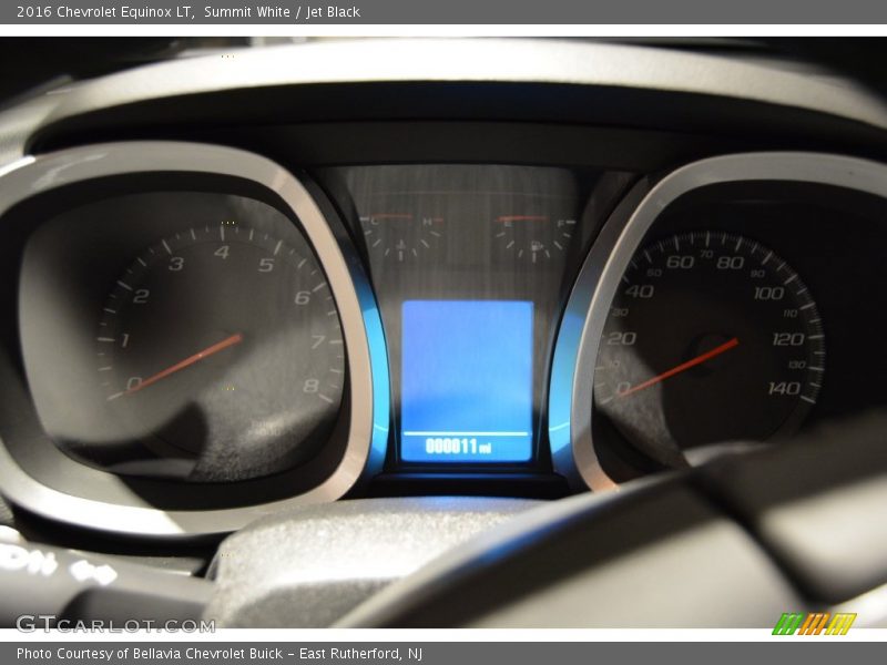 Summit White / Jet Black 2016 Chevrolet Equinox LT