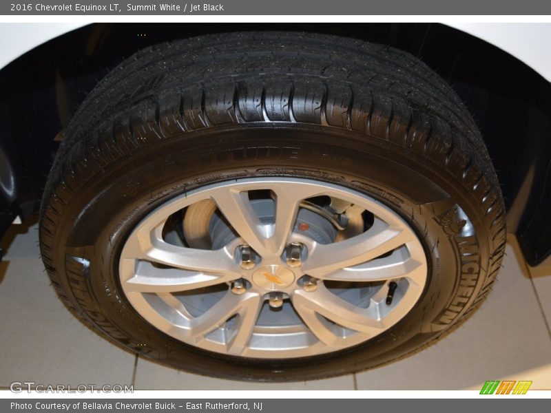 Summit White / Jet Black 2016 Chevrolet Equinox LT