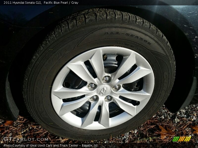 Pacific Blue Pearl / Gray 2011 Hyundai Sonata GLS