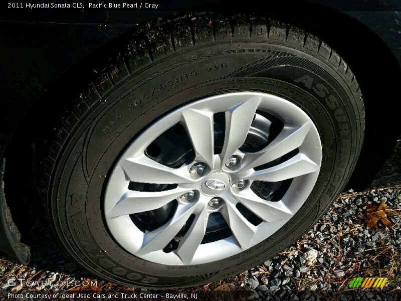 Pacific Blue Pearl / Gray 2011 Hyundai Sonata GLS
