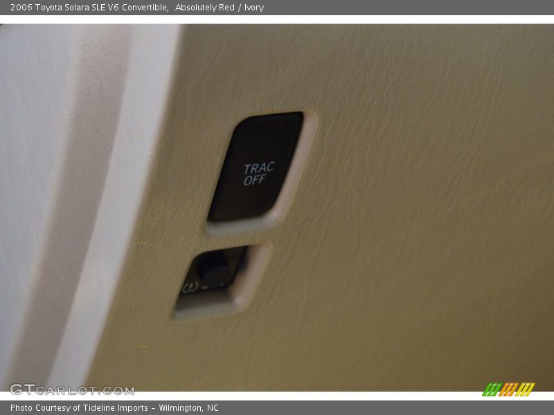 Absolutely Red / Ivory 2006 Toyota Solara SLE V6 Convertible