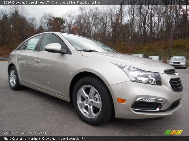 Champagne Silver Metallic / Jet Black 2016 Chevrolet Cruze Limited LT