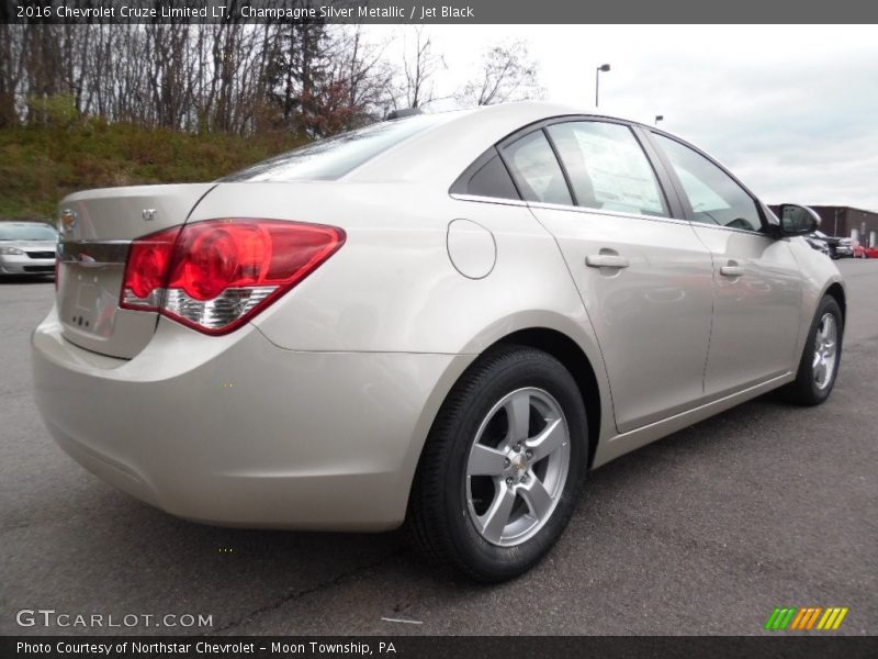 Champagne Silver Metallic / Jet Black 2016 Chevrolet Cruze Limited LT