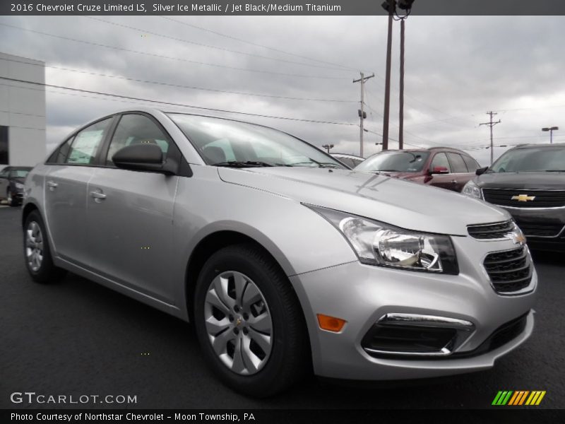 Silver Ice Metallic / Jet Black/Medium Titanium 2016 Chevrolet Cruze Limited LS