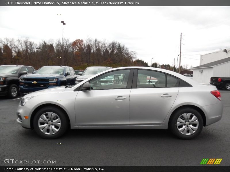 Silver Ice Metallic / Jet Black/Medium Titanium 2016 Chevrolet Cruze Limited LS