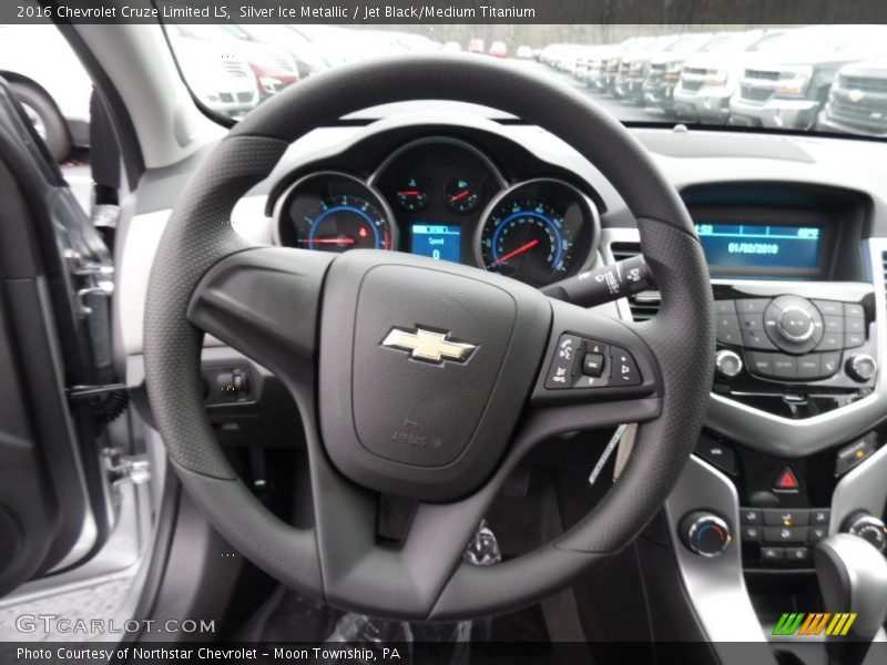 Silver Ice Metallic / Jet Black/Medium Titanium 2016 Chevrolet Cruze Limited LS
