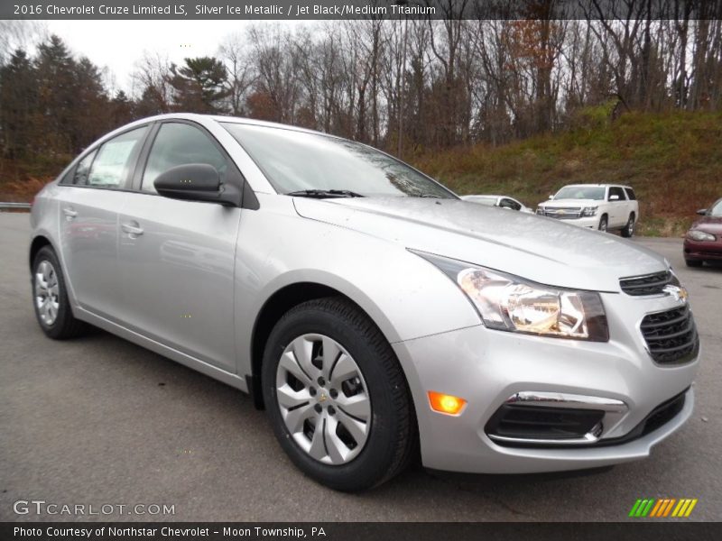 Silver Ice Metallic / Jet Black/Medium Titanium 2016 Chevrolet Cruze Limited LS