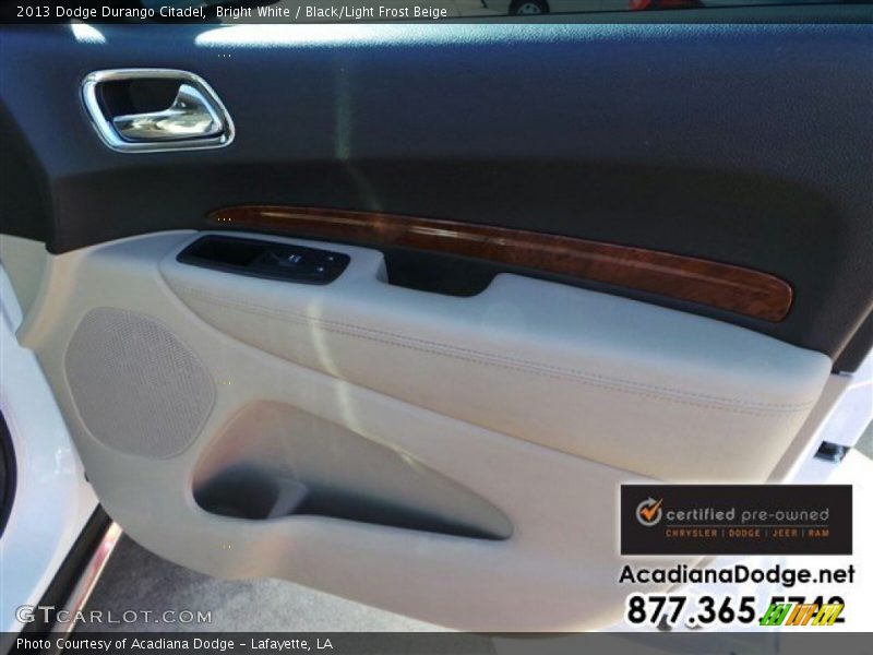 Bright White / Black/Light Frost Beige 2013 Dodge Durango Citadel