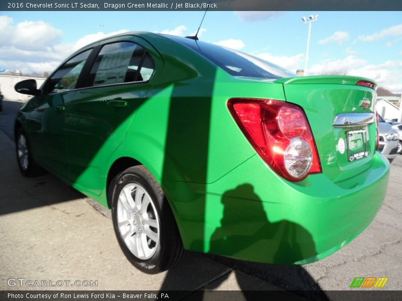 Dragon Green Metallic / Jet Black/Brick 2016 Chevrolet Sonic LT Sedan