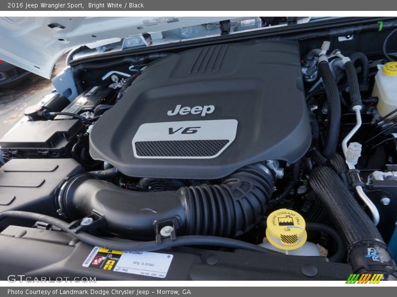 Bright White / Black 2016 Jeep Wrangler Sport