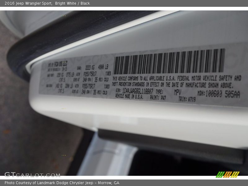Bright White / Black 2016 Jeep Wrangler Sport