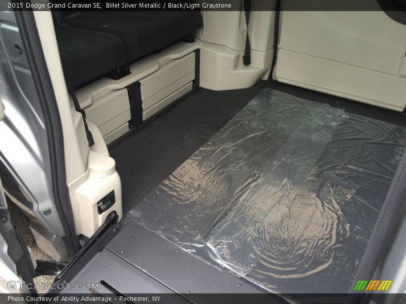 Billet Silver Metallic / Black/Light Graystone 2015 Dodge Grand Caravan SE