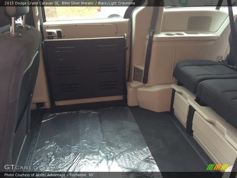 Billet Silver Metallic / Black/Light Graystone 2015 Dodge Grand Caravan SE