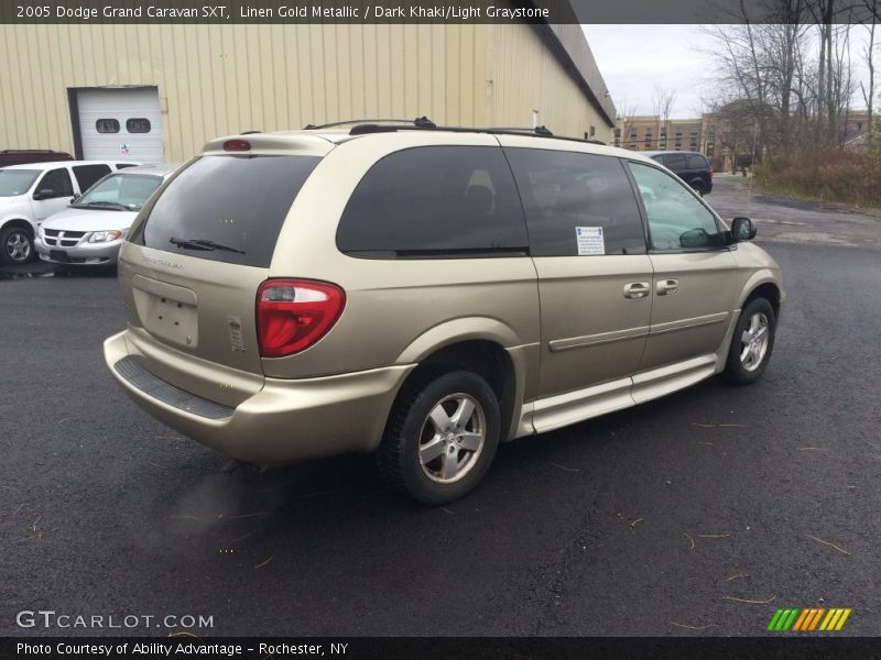 Linen Gold Metallic / Dark Khaki/Light Graystone 2005 Dodge Grand Caravan SXT