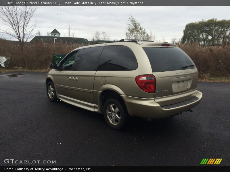 Linen Gold Metallic / Dark Khaki/Light Graystone 2005 Dodge Grand Caravan SXT