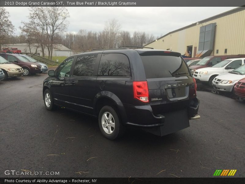 True Blue Pearl / Black/Light Graystone 2013 Dodge Grand Caravan SXT
