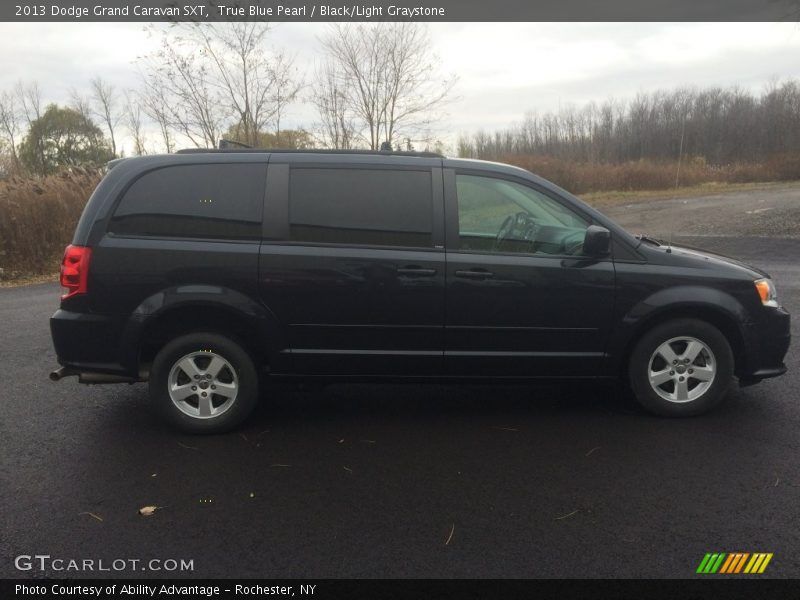 True Blue Pearl / Black/Light Graystone 2013 Dodge Grand Caravan SXT