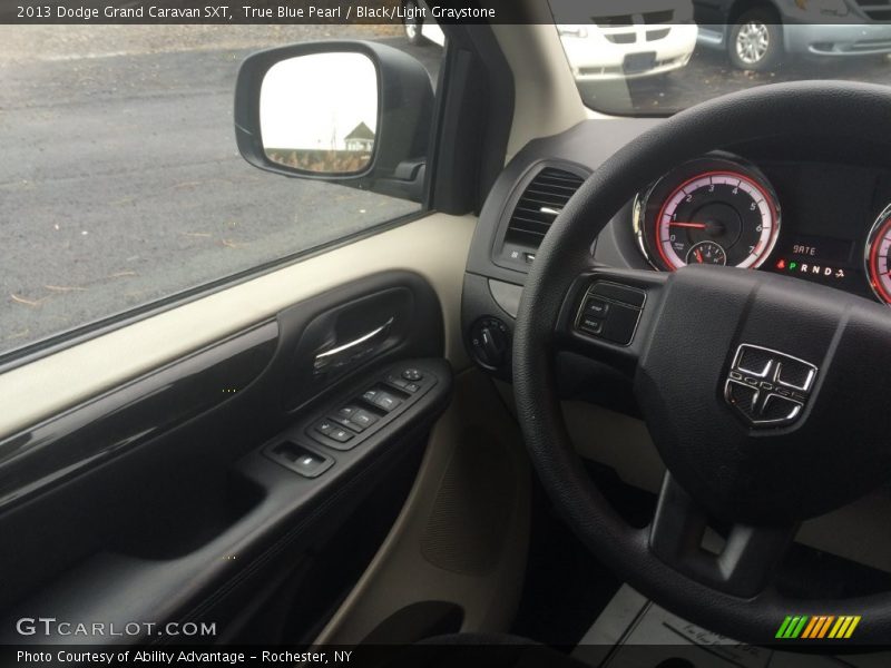 True Blue Pearl / Black/Light Graystone 2013 Dodge Grand Caravan SXT