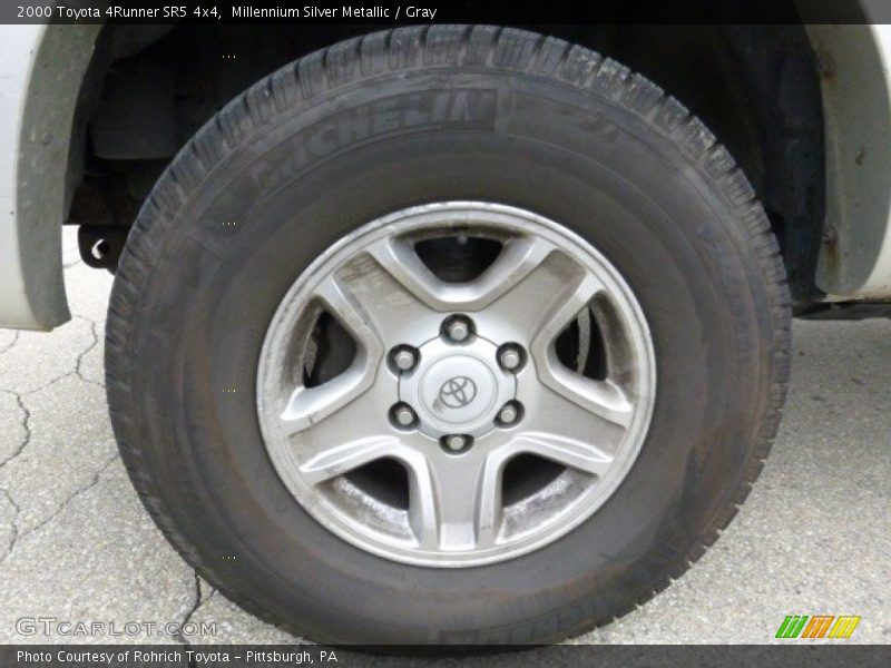 Millennium Silver Metallic / Gray 2000 Toyota 4Runner SR5 4x4