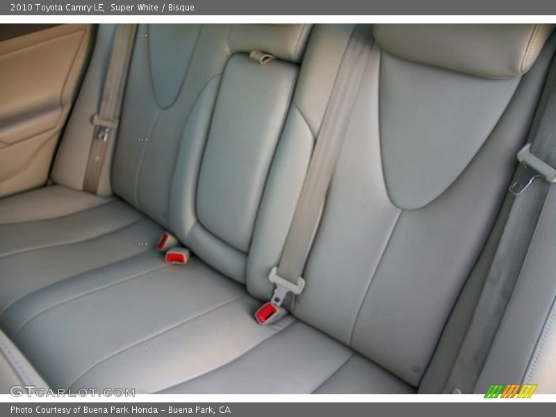 Super White / Bisque 2010 Toyota Camry LE