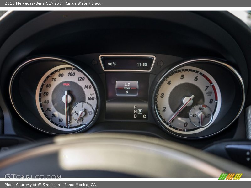 Cirrus White / Black 2016 Mercedes-Benz GLA 250
