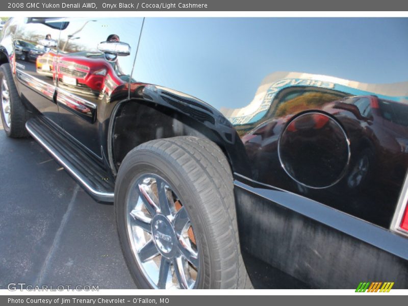 Onyx Black / Cocoa/Light Cashmere 2008 GMC Yukon Denali AWD