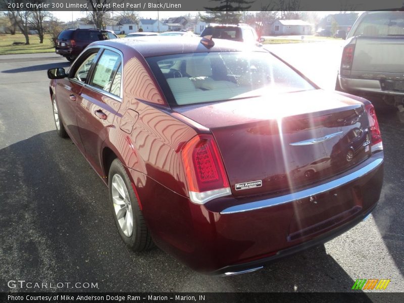 Velvet Red Pearl / Black/Linen 2016 Chrysler 300 Limited