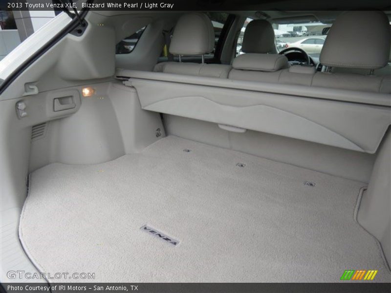 Blizzard White Pearl / Light Gray 2013 Toyota Venza XLE