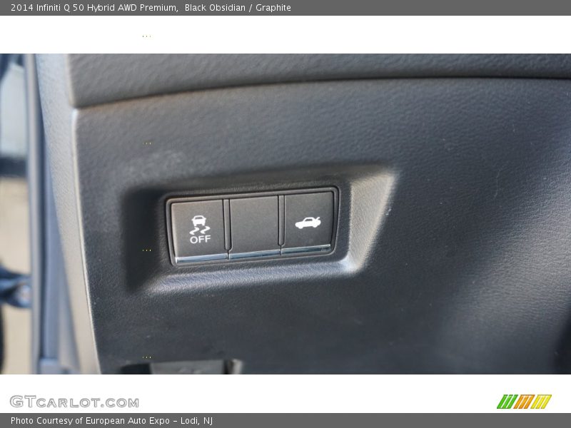 Black Obsidian / Graphite 2014 Infiniti Q 50 Hybrid AWD Premium