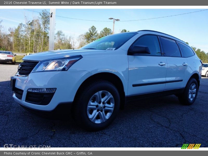 Summit White / Dark Titanium/Light Titanium 2016 Chevrolet Traverse LS