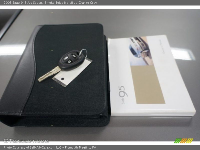 Smoke Beige Metallic / Granite Gray 2005 Saab 9-5 Arc Sedan