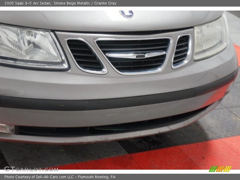 Smoke Beige Metallic / Granite Gray 2005 Saab 9-5 Arc Sedan