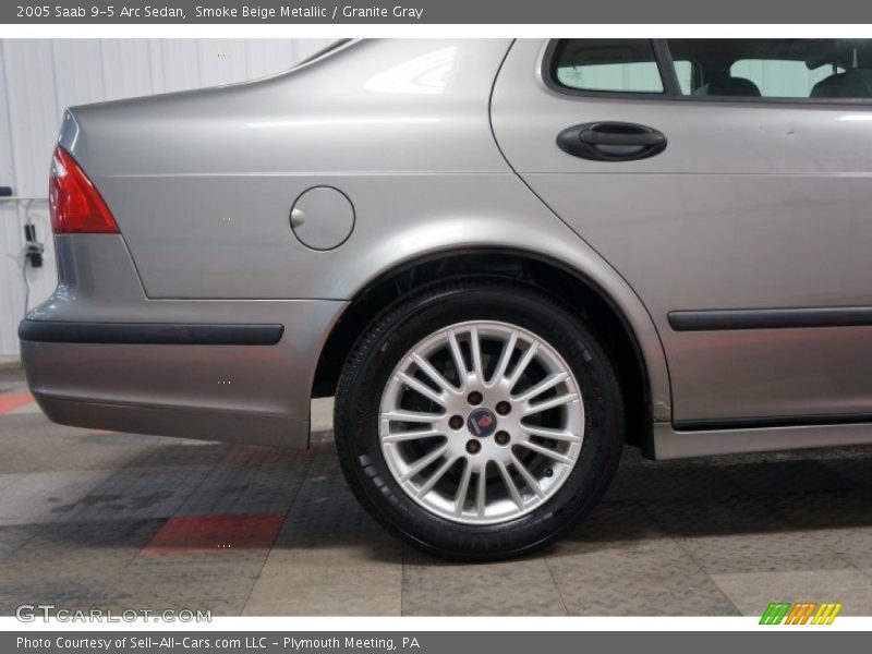 Smoke Beige Metallic / Granite Gray 2005 Saab 9-5 Arc Sedan