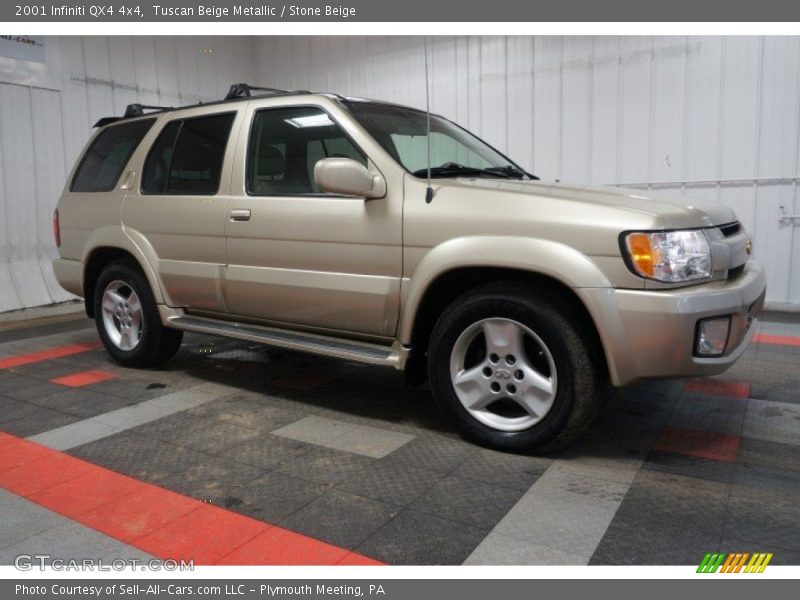 Front 3/4 View of 2001 QX4 4x4