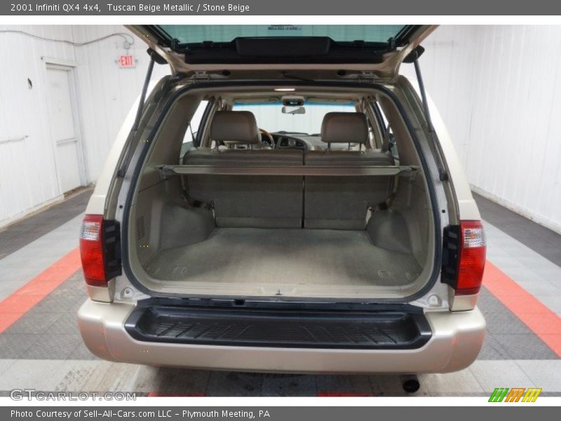Tuscan Beige Metallic / Stone Beige 2001 Infiniti QX4 4x4