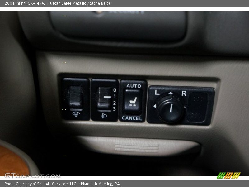 Tuscan Beige Metallic / Stone Beige 2001 Infiniti QX4 4x4