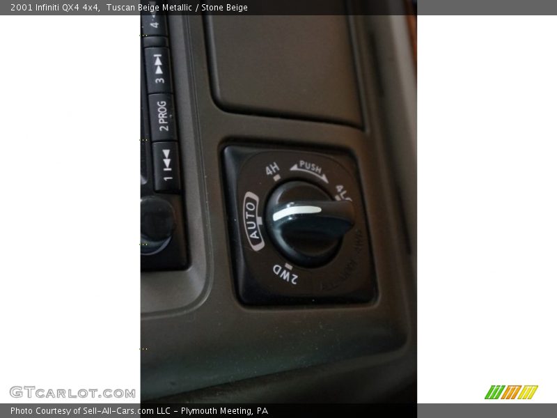 Tuscan Beige Metallic / Stone Beige 2001 Infiniti QX4 4x4