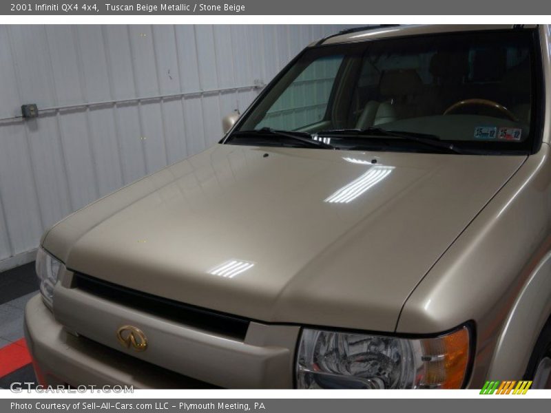 Tuscan Beige Metallic / Stone Beige 2001 Infiniti QX4 4x4