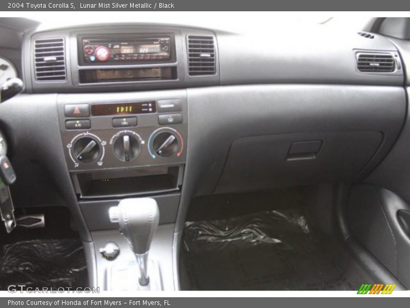 Lunar Mist Silver Metallic / Black 2004 Toyota Corolla S