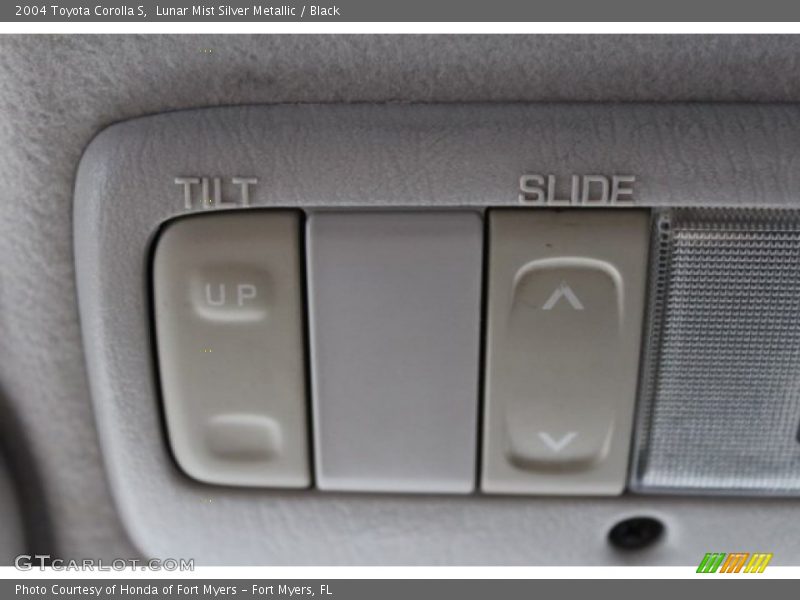 Lunar Mist Silver Metallic / Black 2004 Toyota Corolla S