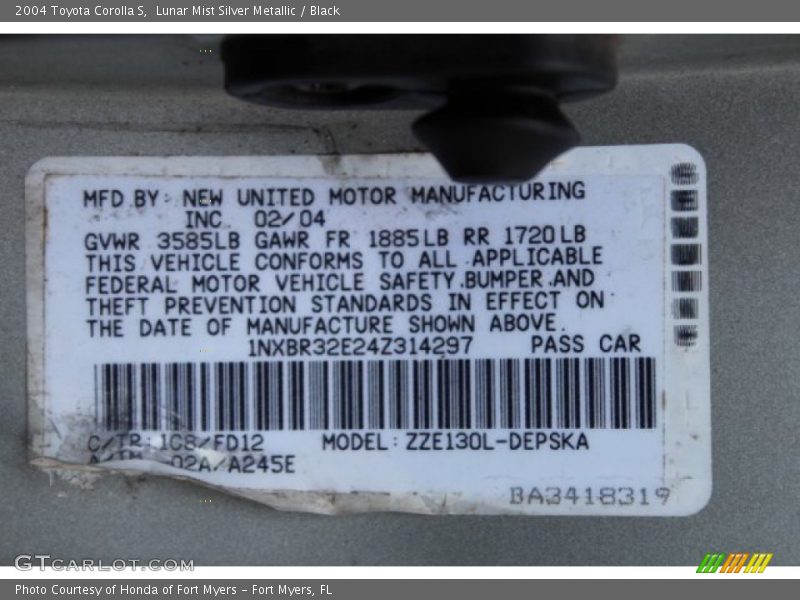 Lunar Mist Silver Metallic / Black 2004 Toyota Corolla S