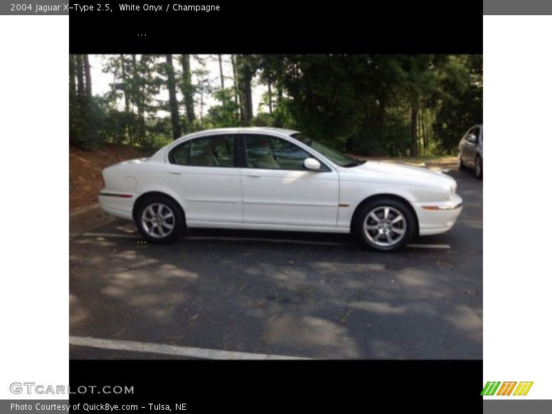 White Onyx / Champagne 2004 Jaguar X-Type 2.5