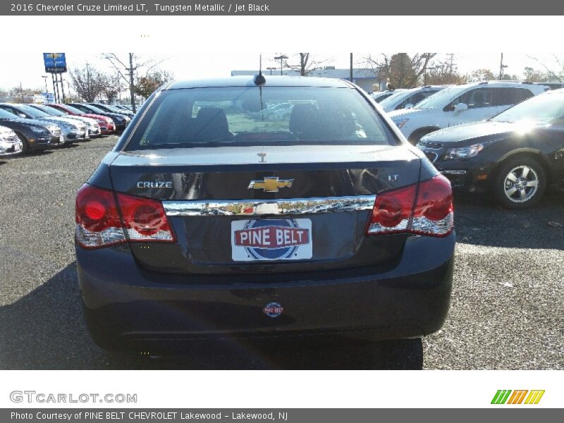Tungsten Metallic / Jet Black 2016 Chevrolet Cruze Limited LT