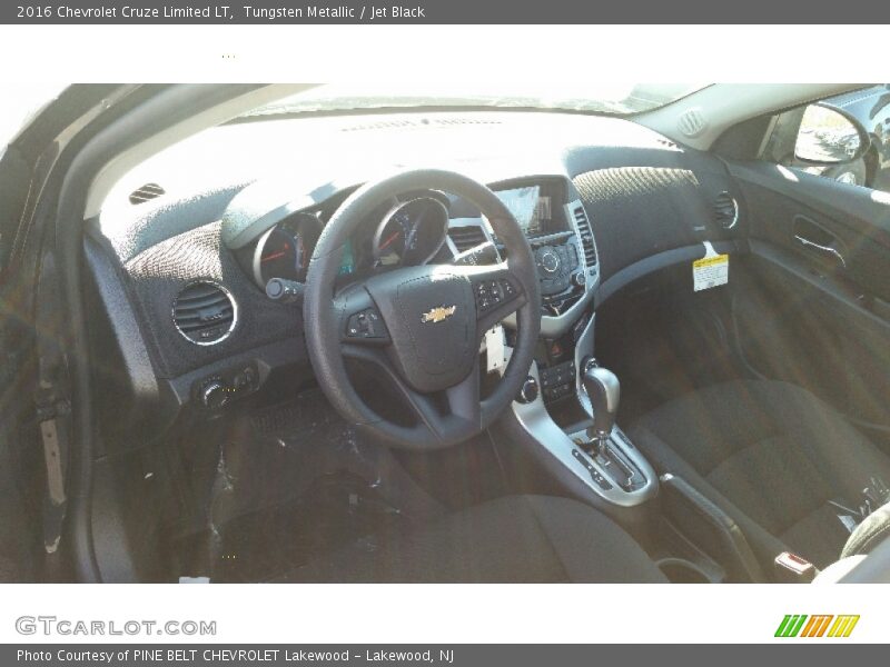 Tungsten Metallic / Jet Black 2016 Chevrolet Cruze Limited LT